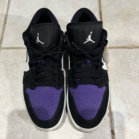 Air Jordan 1 Low ‘Court Purple’ - Picture 1 of 10